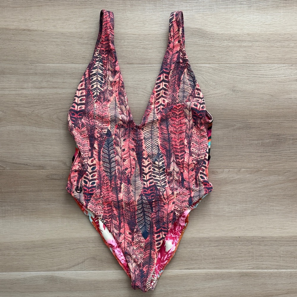 MAAJI - Pluma Bluma One Piece Reversible Swimsuit - Picture 5 of 15